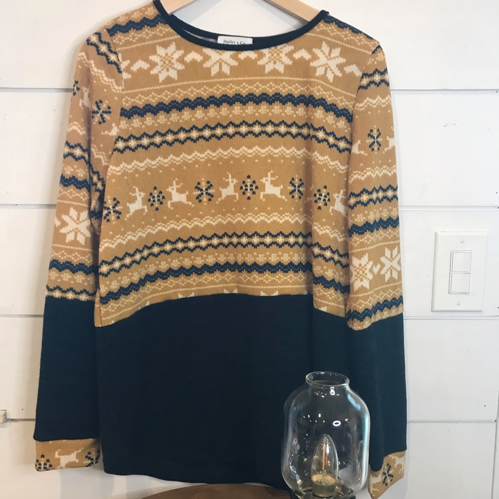 Never Worn - NEW - Navy/Yellow Gold Print Sweater